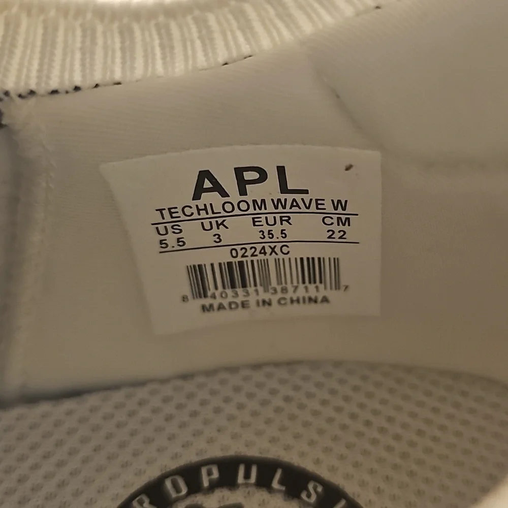 APL Women's TechLoom Wave in Ivory and Navy - Picture 8 of 8